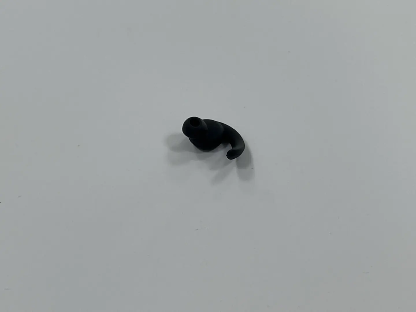 Black silicone ear hook earbud tip, custom molded sports earphone eartip