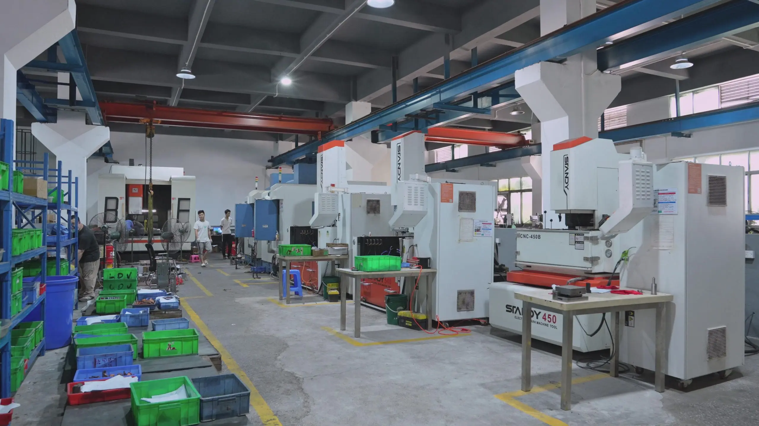 EDM and CNC Machining Workshop, Precision Equipment for Injection Mold Tooling Manufacturing