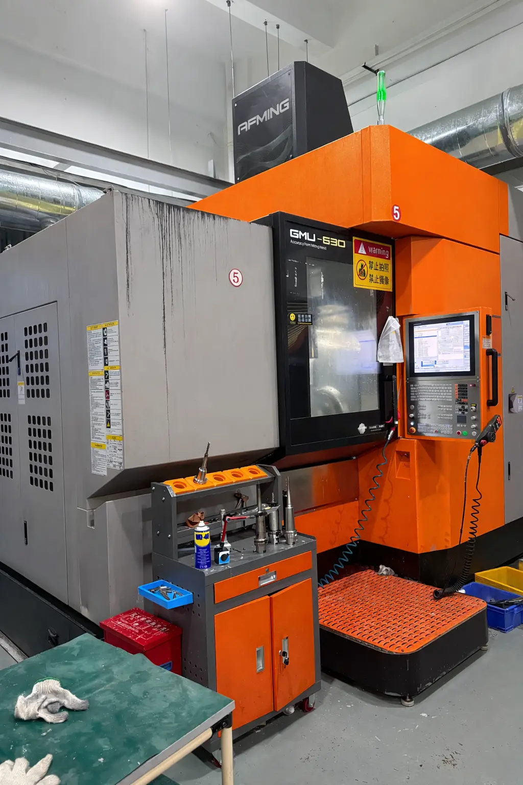 High precision CNC machining center for metal parts manufacturing, advanced vertical CNC machine for custom machining services